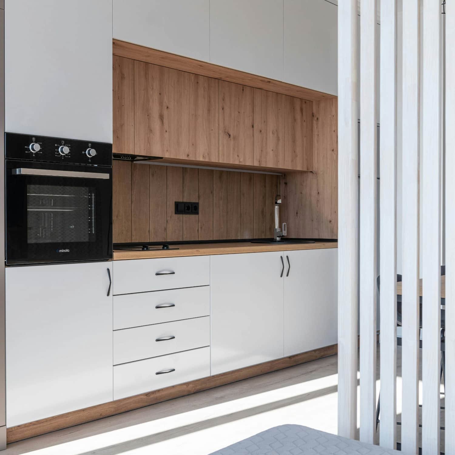 Contemporary Minimalist Kitchen Remodel by General Contractor & Remodeling AlBarran project photo